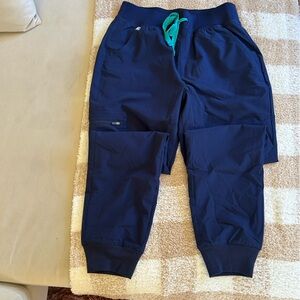 Women’s Figs scrub bottoms